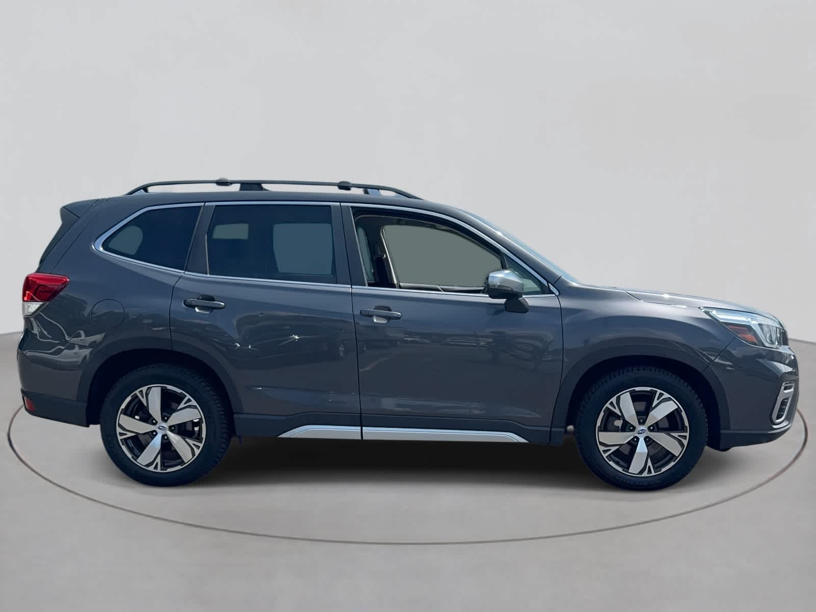 2020 Subaru Forester Touring photo 3