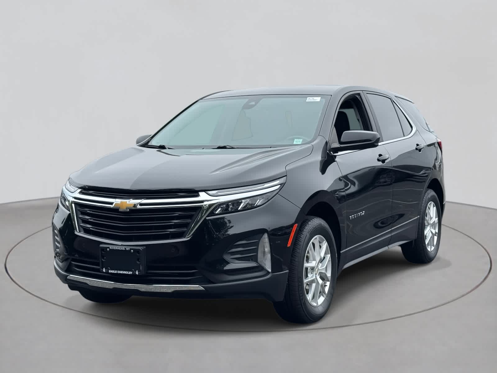 Used 2022 Chevrolet Equinox LT with VIN 3GNAXUEV3NL177946 for sale in Riverhead, NY