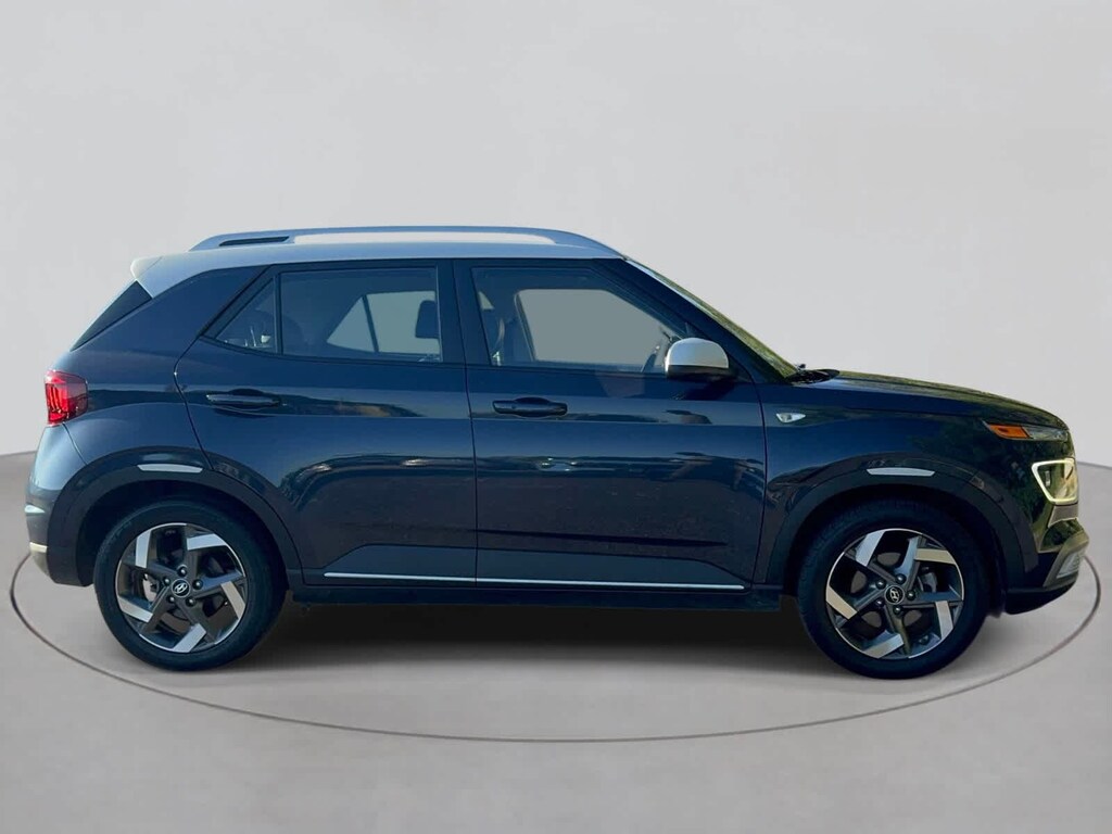 Used 2023 Hyundai Venue Limited SUV