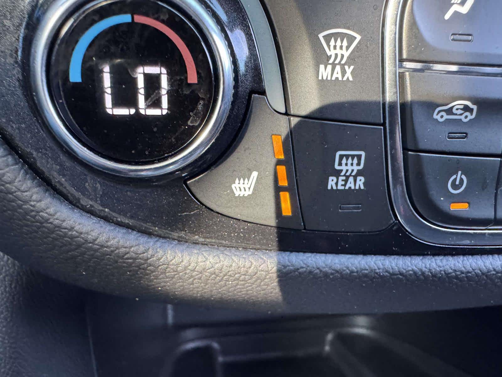 2024 Chevrolet Equinox Premier - Photo 29