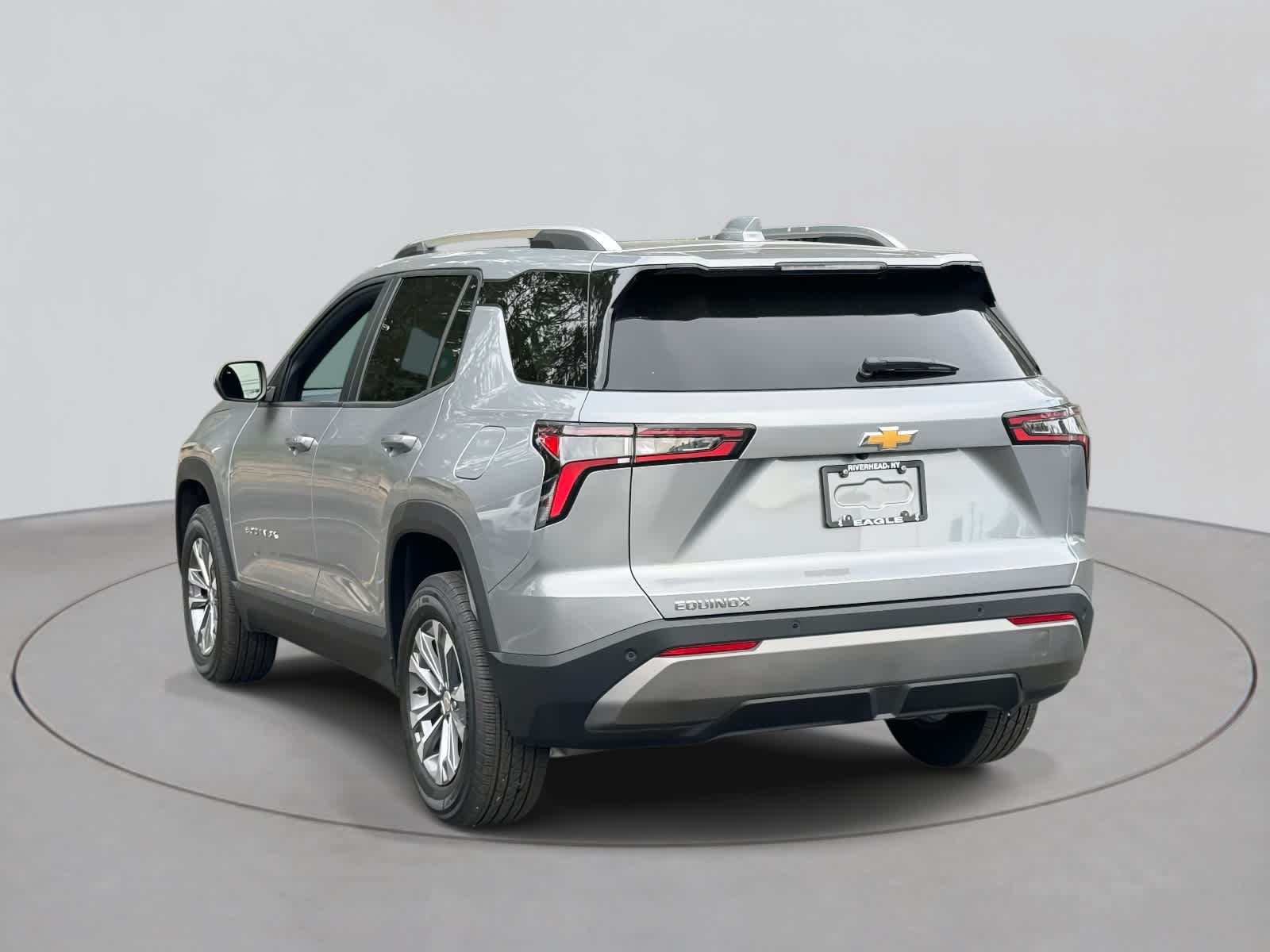 2025 Chevrolet Equinox LT photo 4
