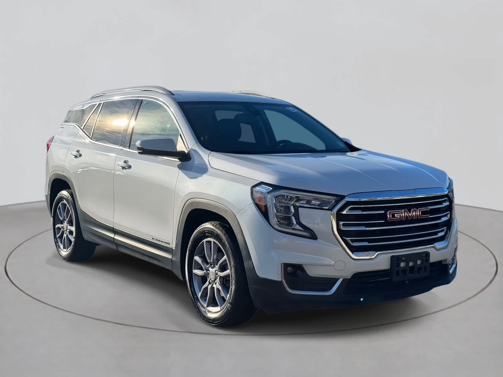 2024 GMC Terrain SLT's photo