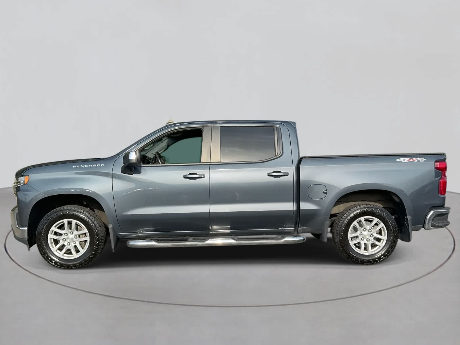 2021 Chevrolet Silverado 1500 LT photo 3