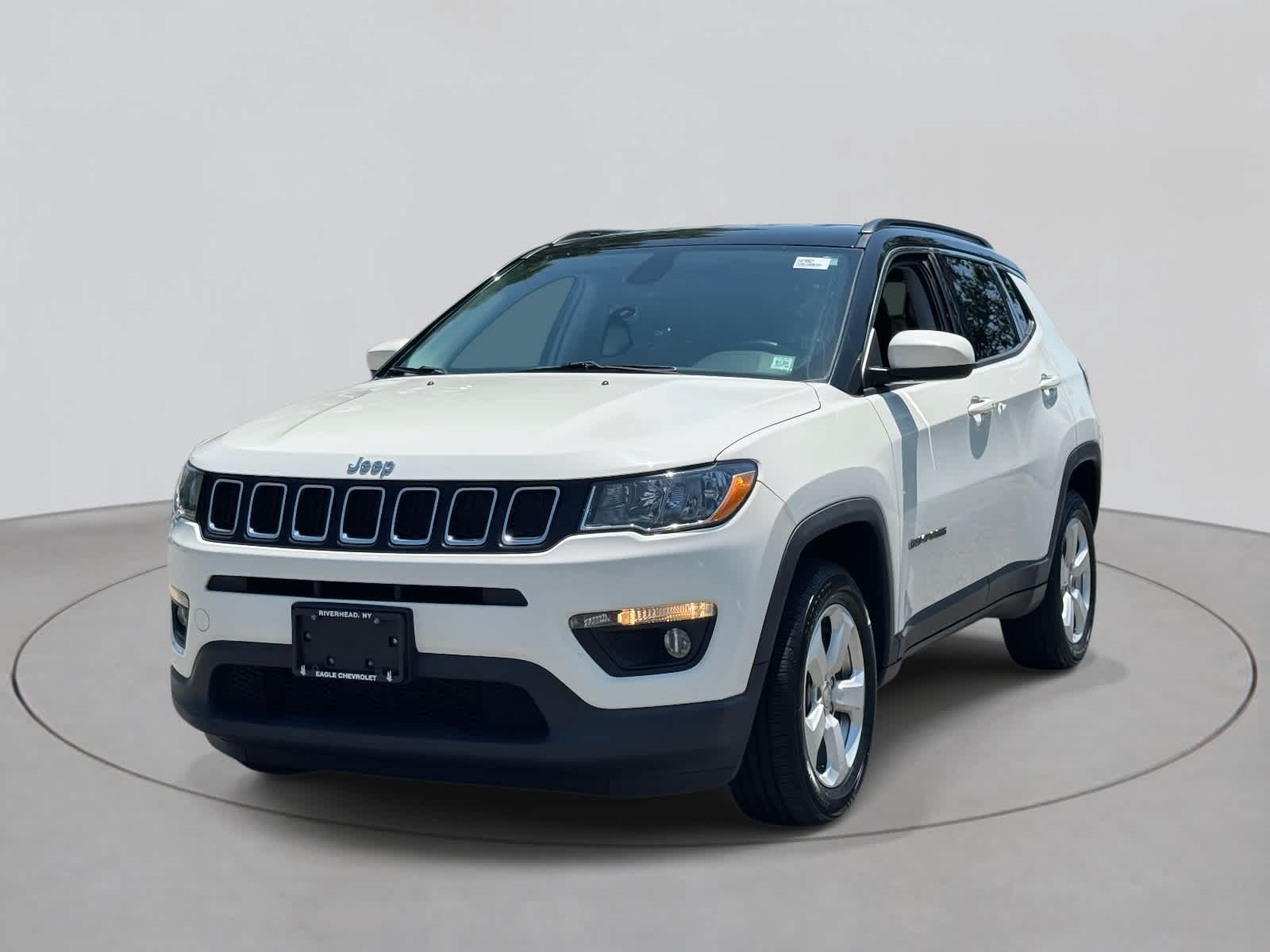 Used 2019 Jeep Compass Latitude with VIN 3C4NJDBB6KT806827 for sale in Riverhead, NY