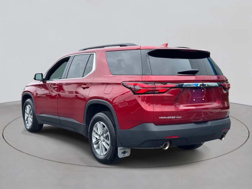 Used 2023 Chevrolet Traverse LT Cloth SUV