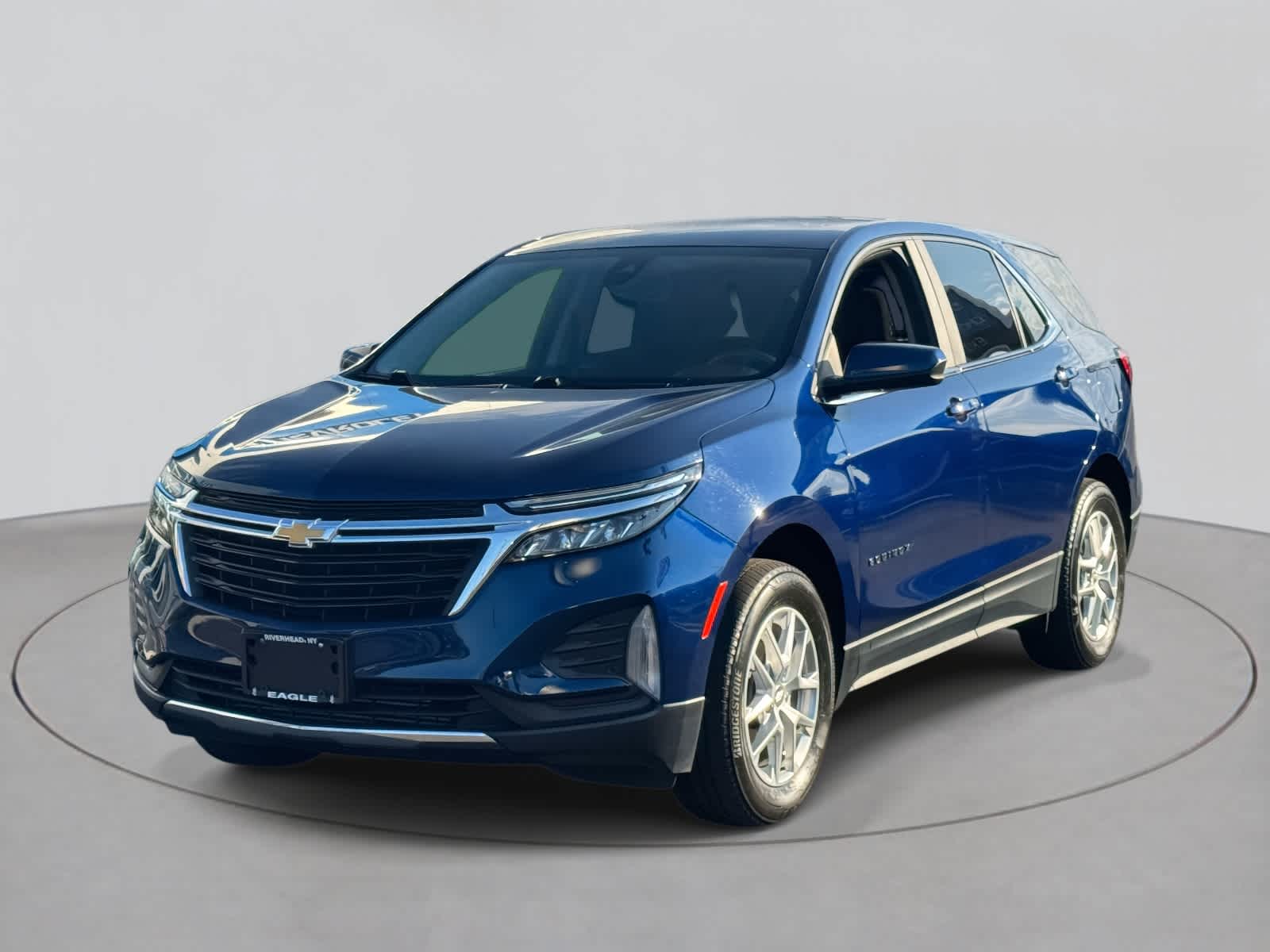 2022 Chevrolet Equinox LT photo 2
