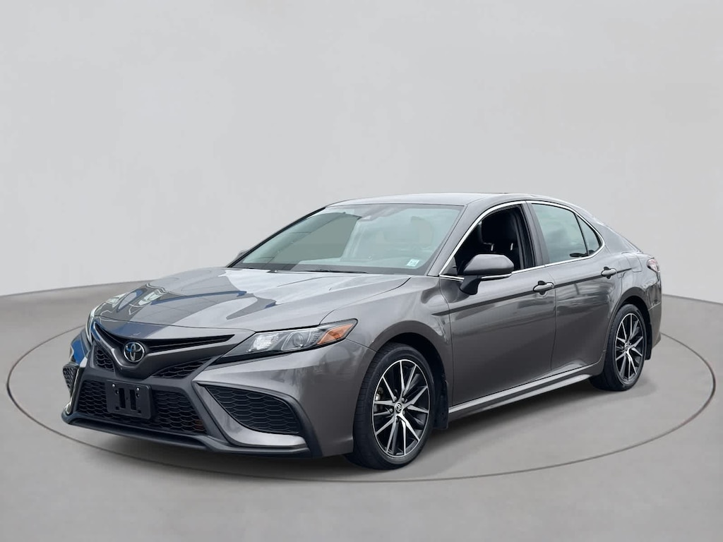 Used 2023 Toyota Camry SE