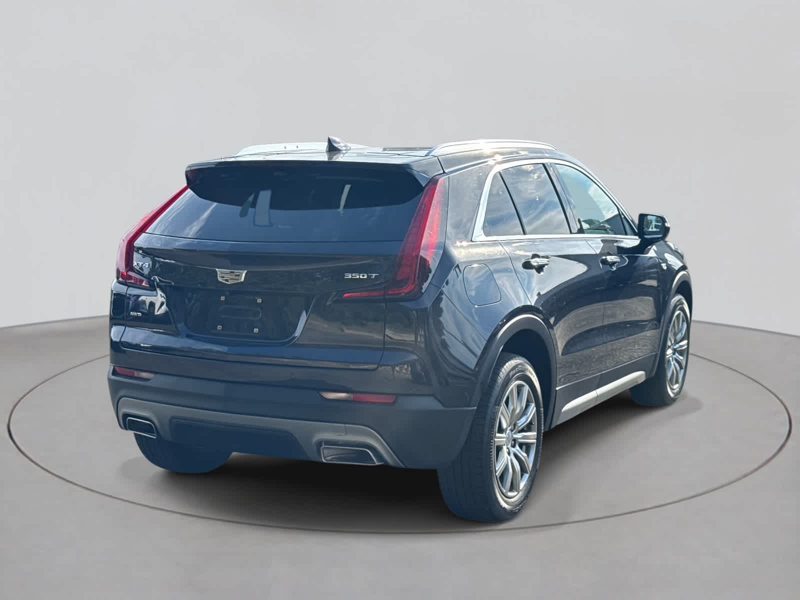 2022 Cadillac XT4 Premium Luxury photo 4