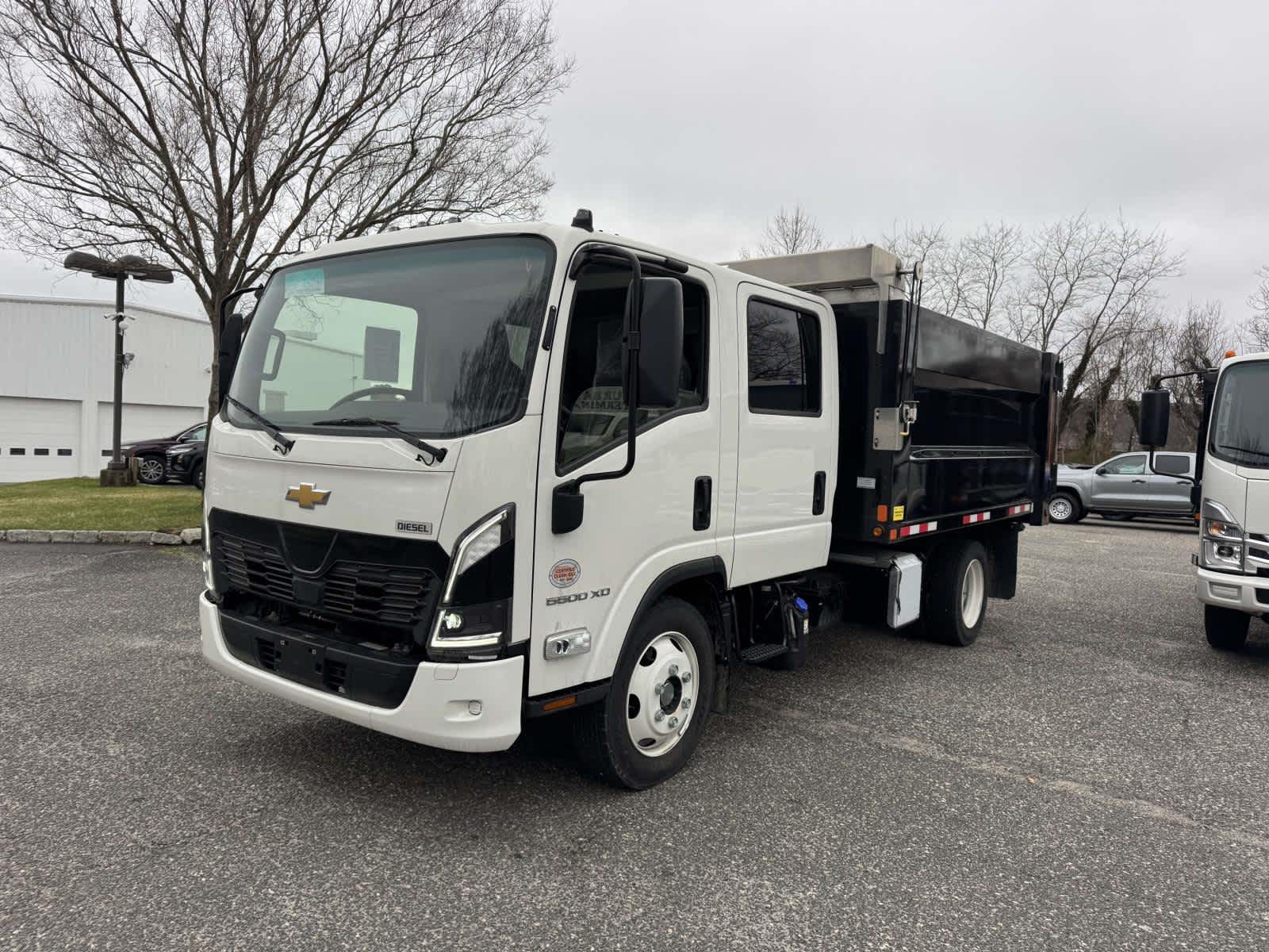 2025 Chevrolet Low Cab Forward's photo