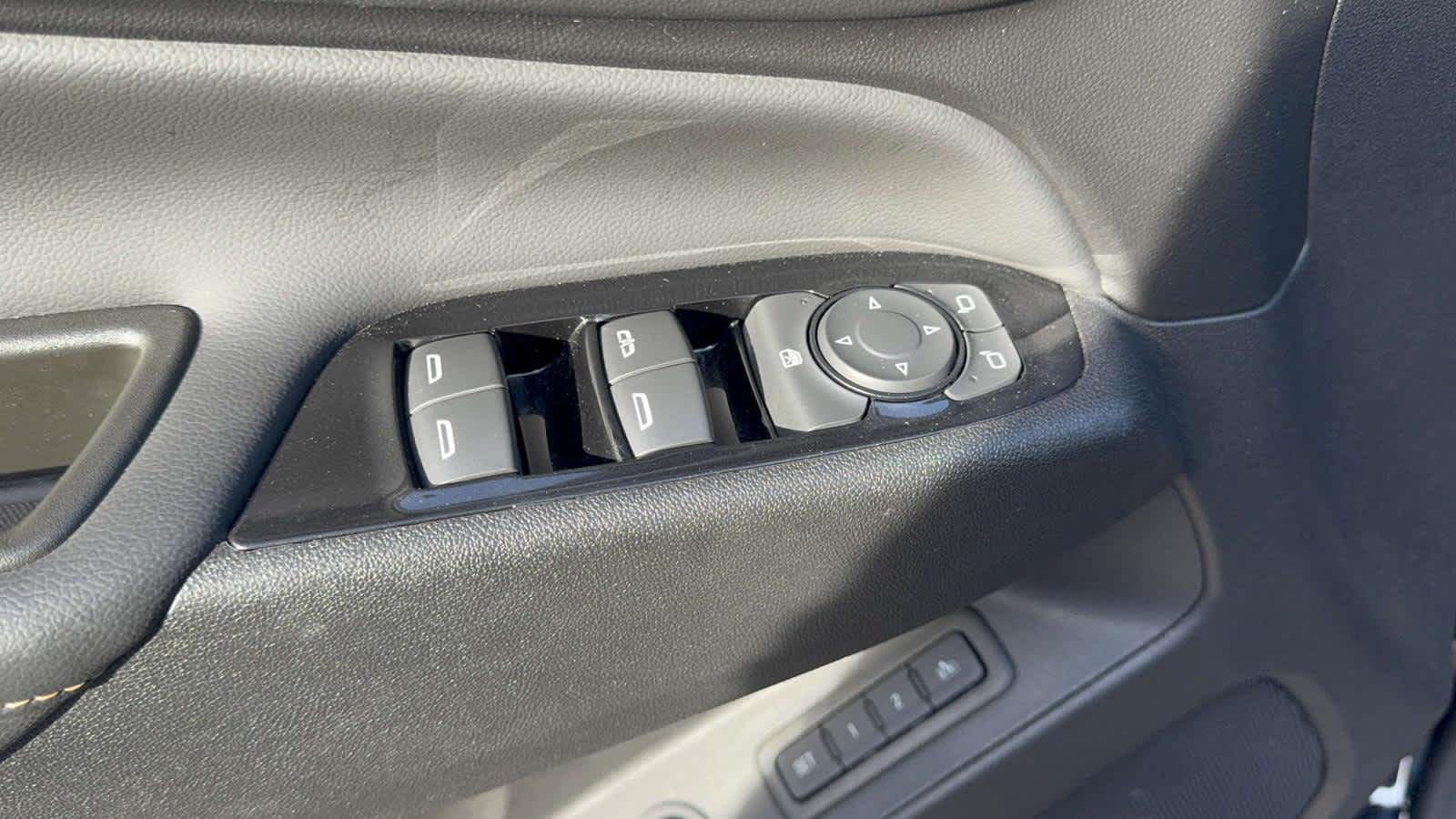 2024 Chevrolet Equinox Premier - Photo 16