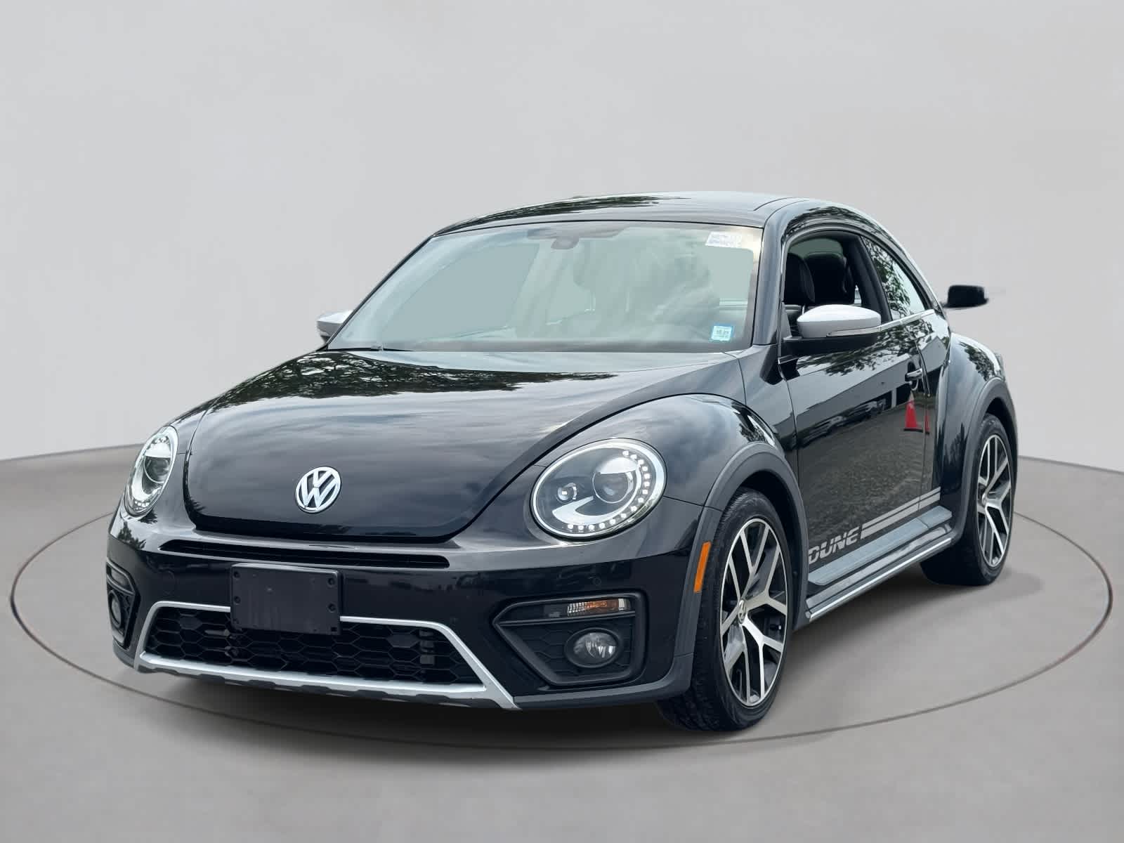 Used 2016 Volkswagen Beetle Dune with VIN 3VWS17AT4GM629739 for sale in Riverhead, NY