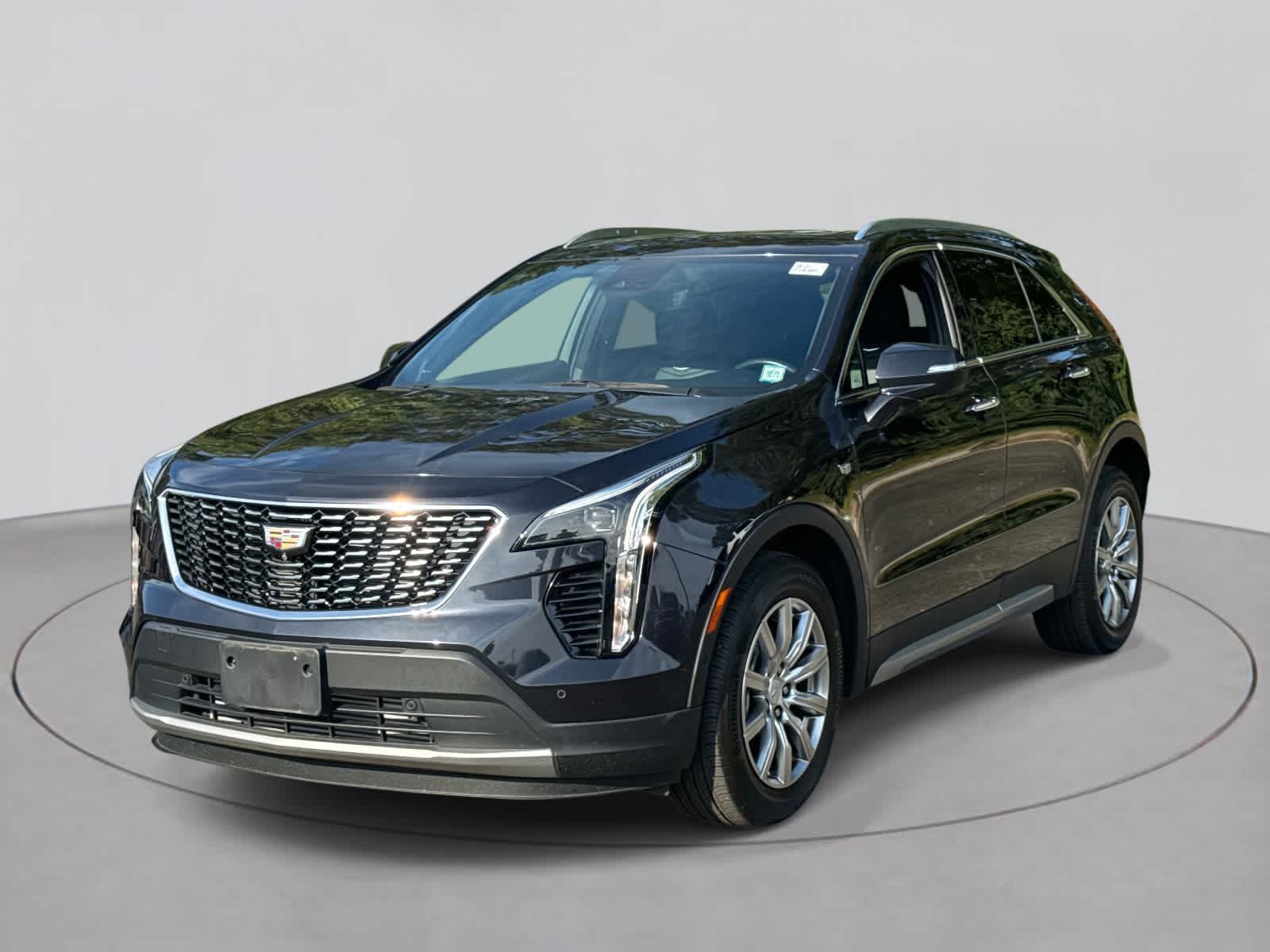 2022 Cadillac XT4 Premium Luxury photo 2