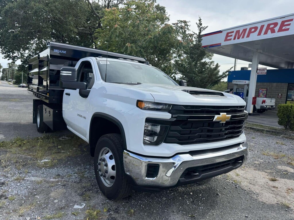 New 2025 Chevrolet Silverado 3500 HD Chassis Cab Work Truck Truck