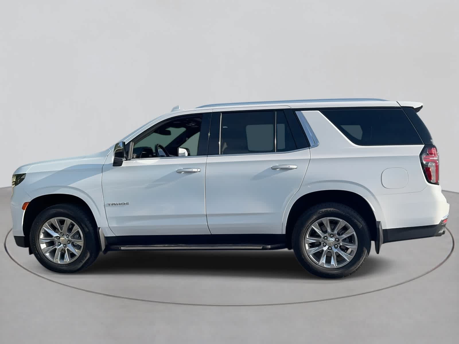 2023 Chevrolet Tahoe Premier photo 2