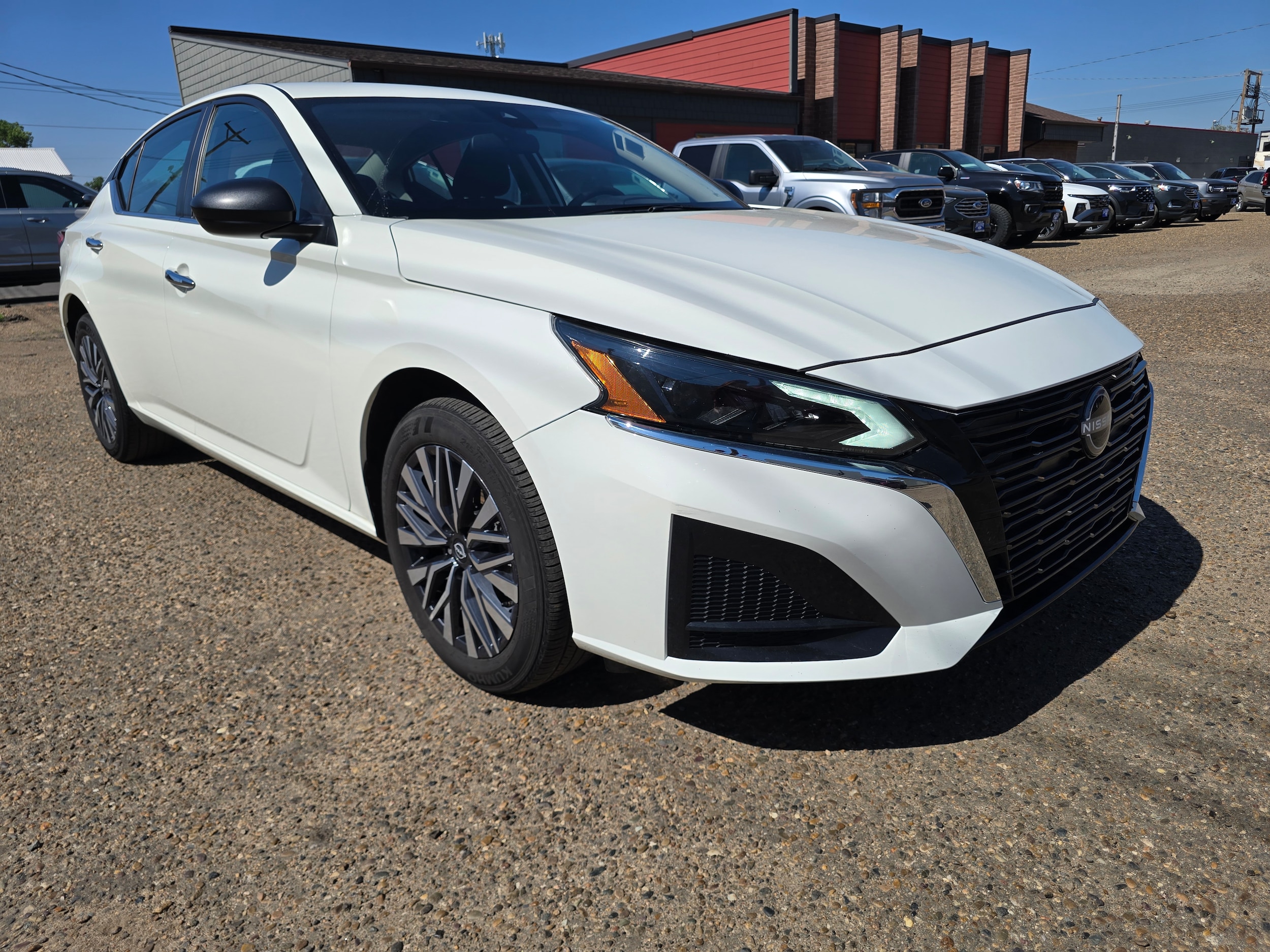  2025 Nissan Altima 2.5 SV AWD   