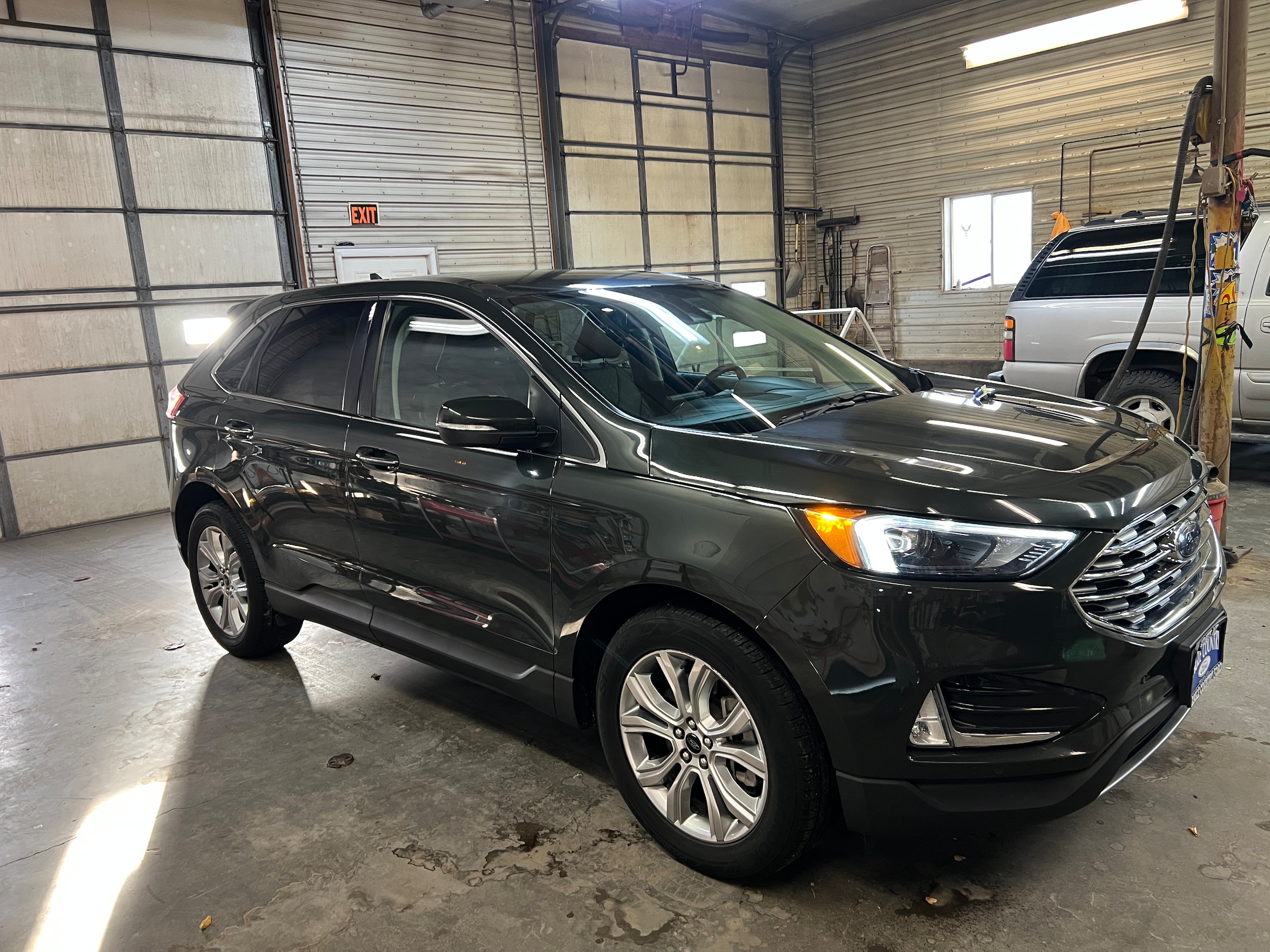 View vehicle photo 4