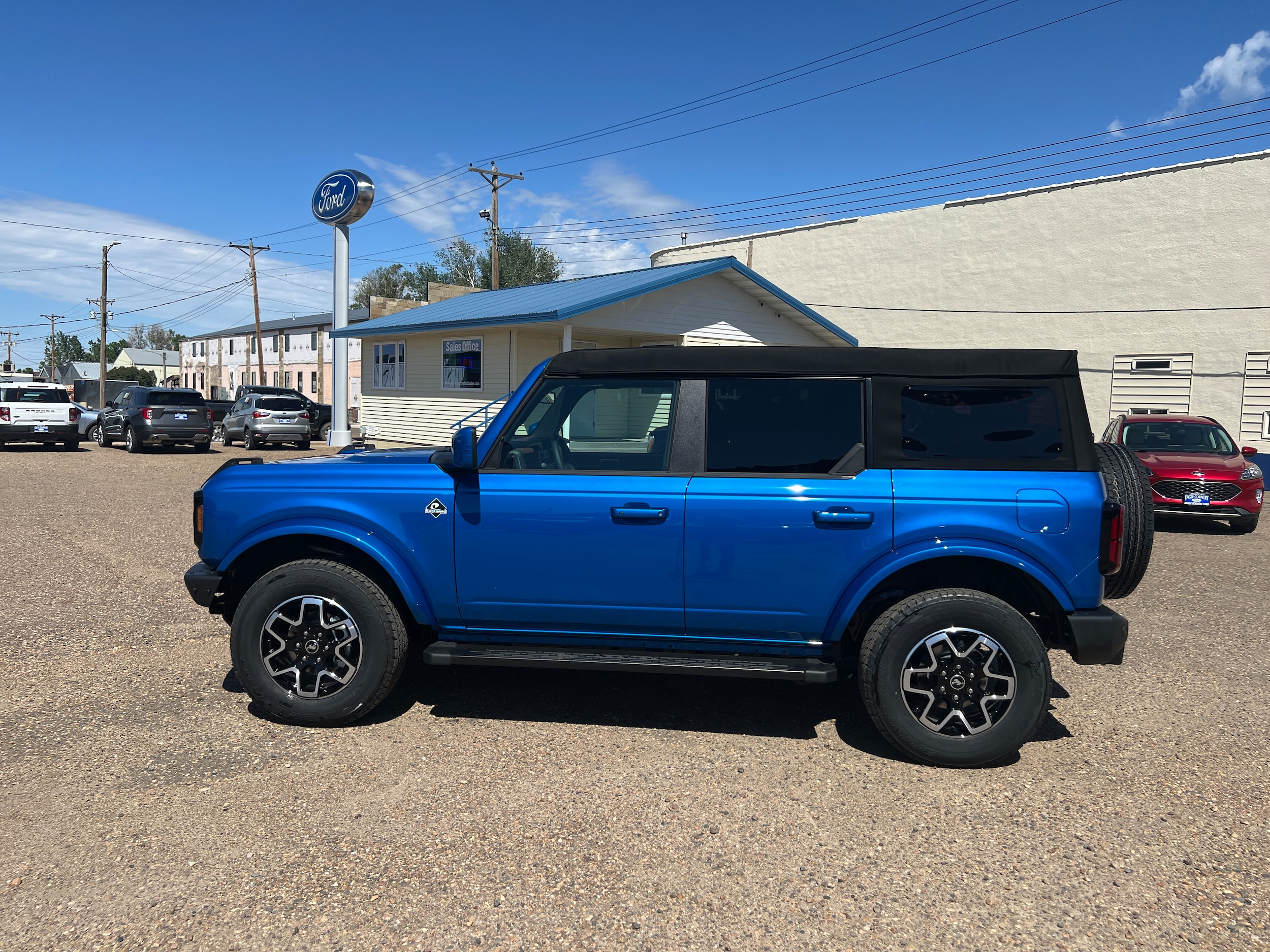 2024 Ford Bronco 4-Door Outer Banks's photo
