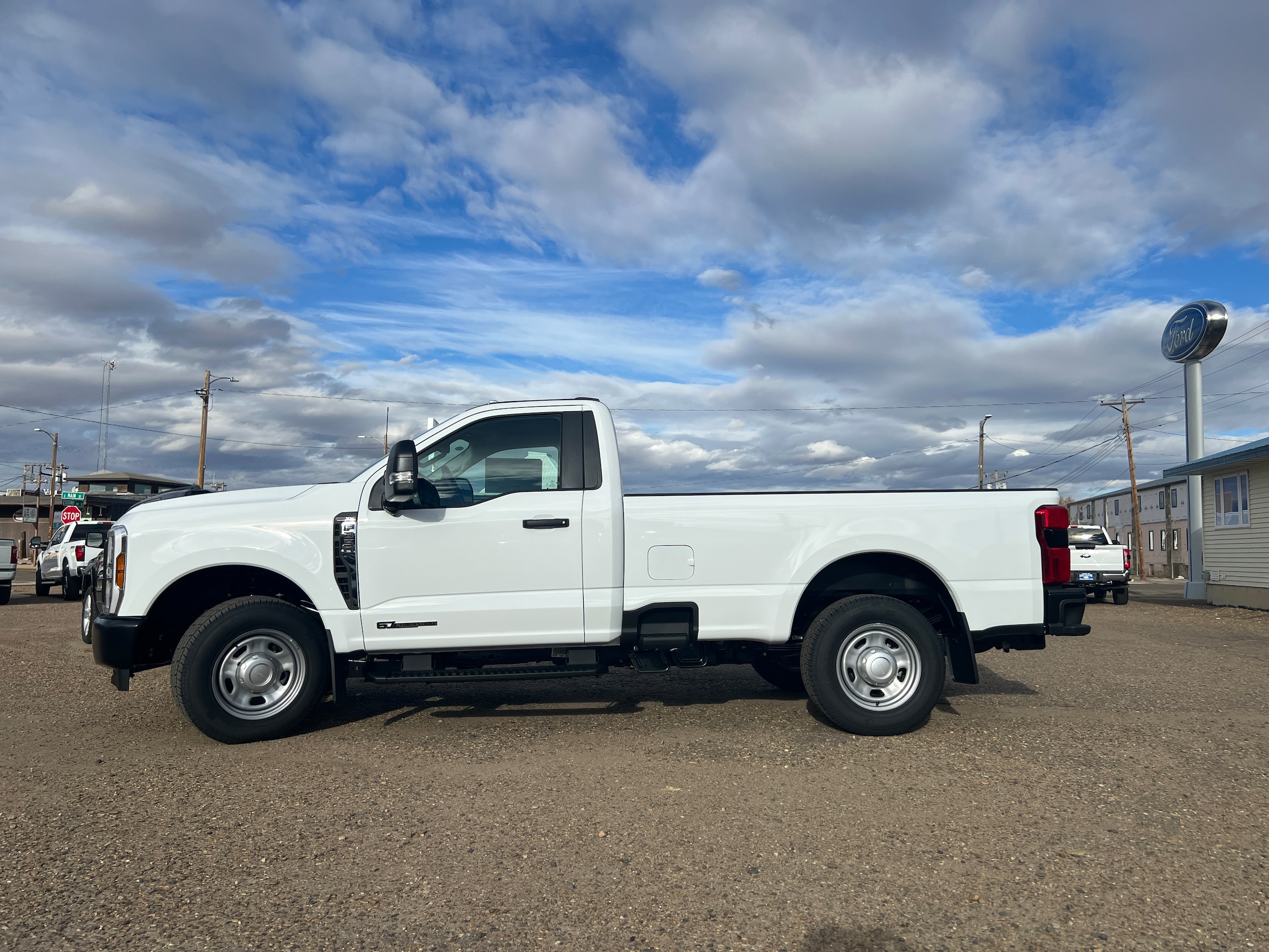 2024 Ford F-350 Super Duty XL's photo