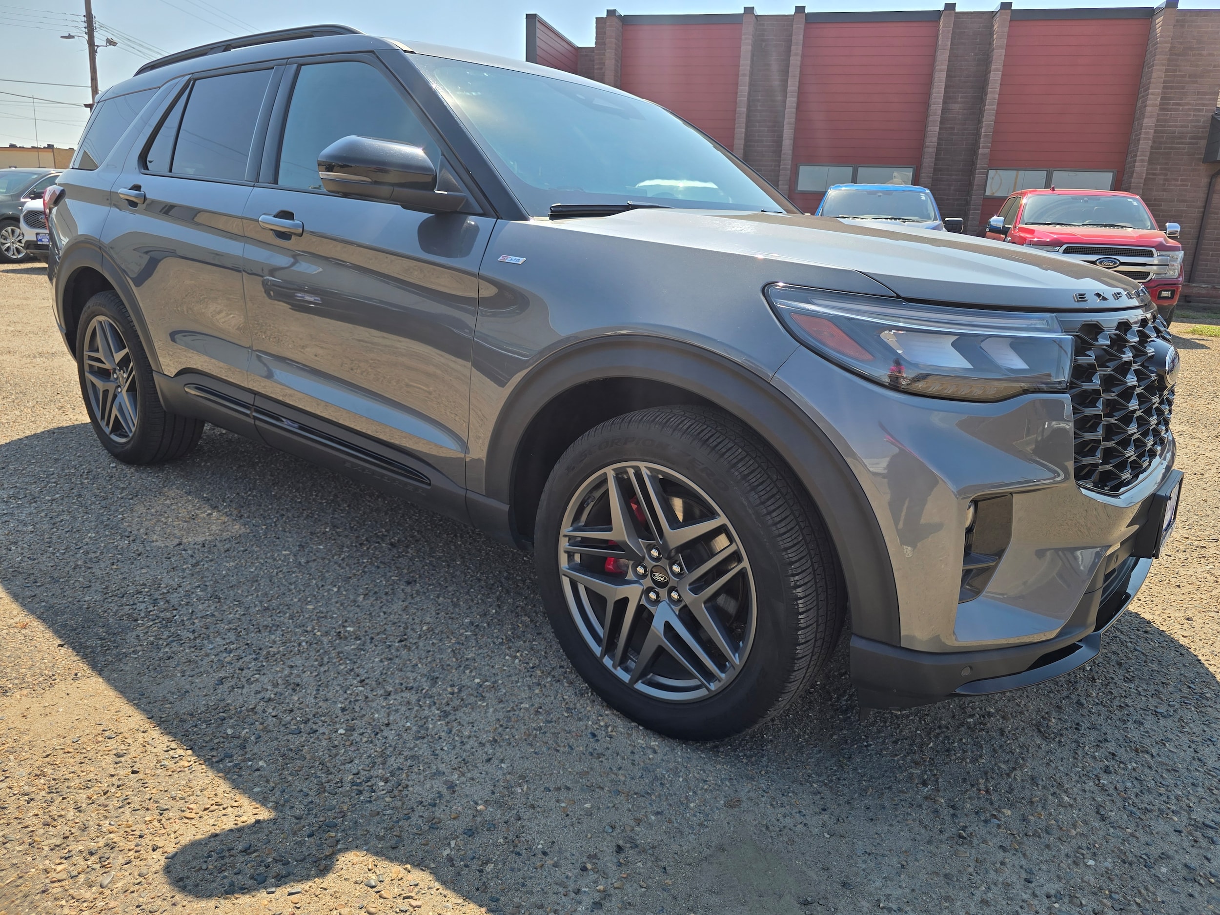 2025 Ford Explorer ST-Line