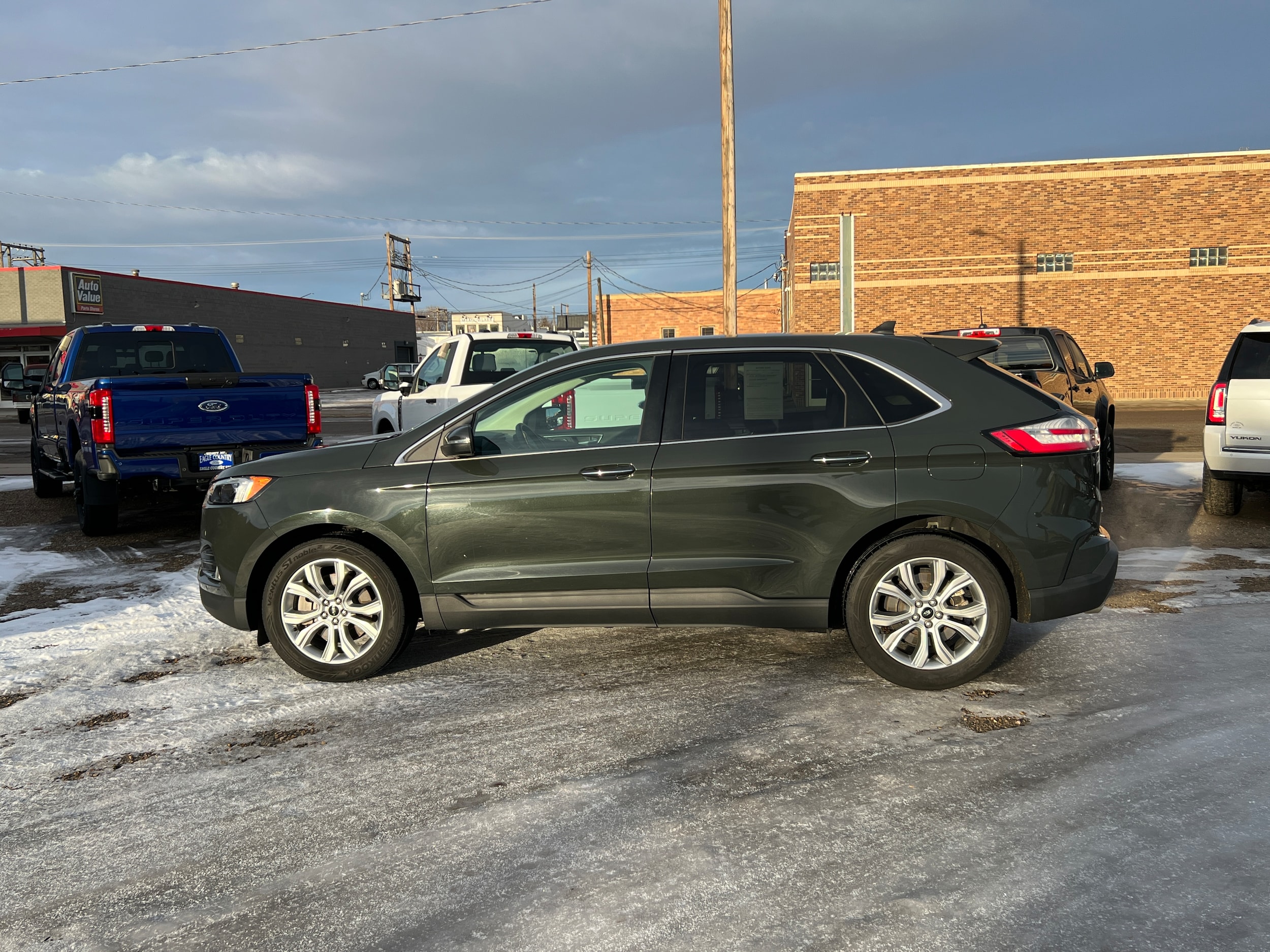 2024 Ford Edge Titanium's photo