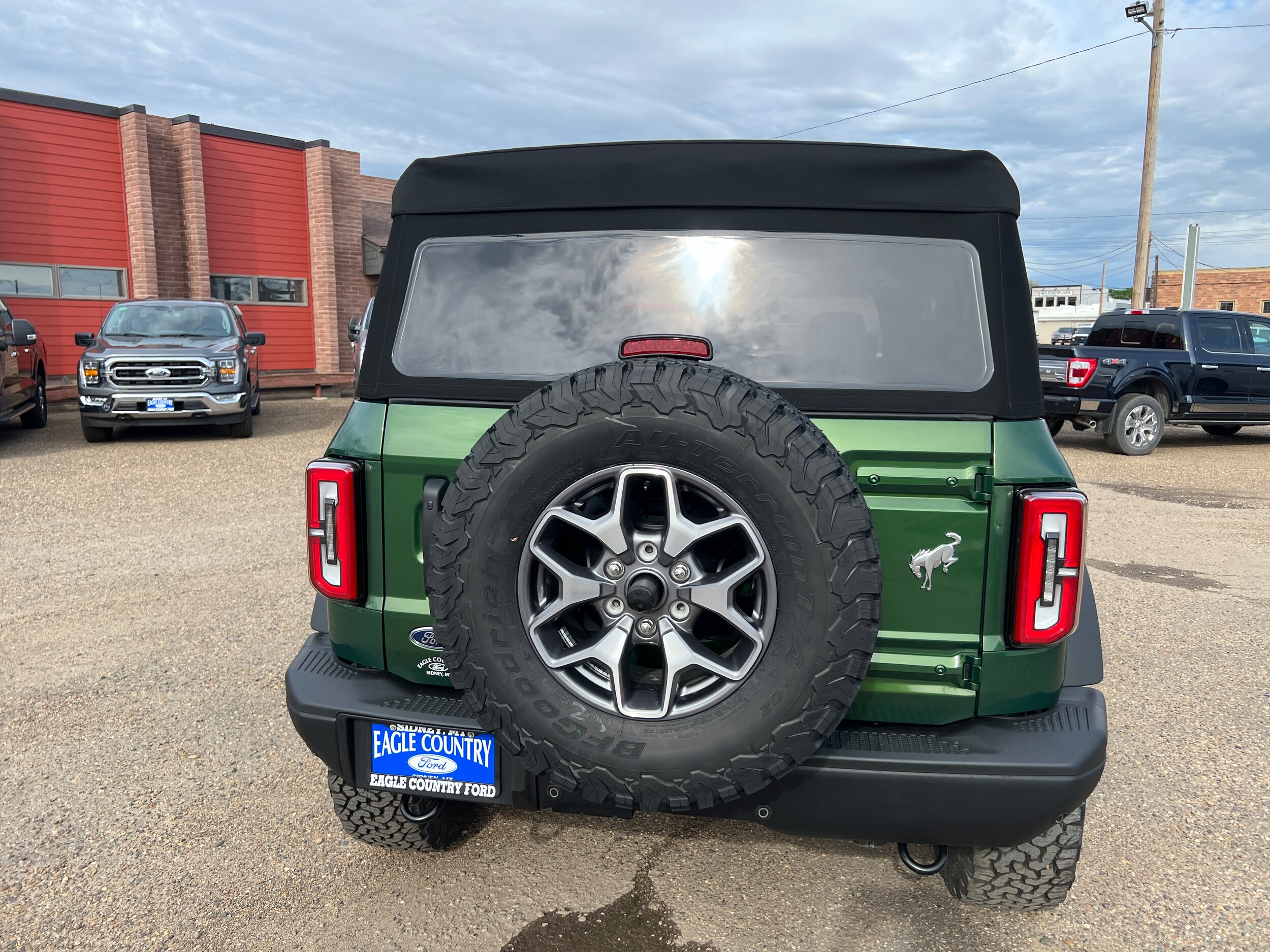 2024 Ford Bronco Badlands photo 3