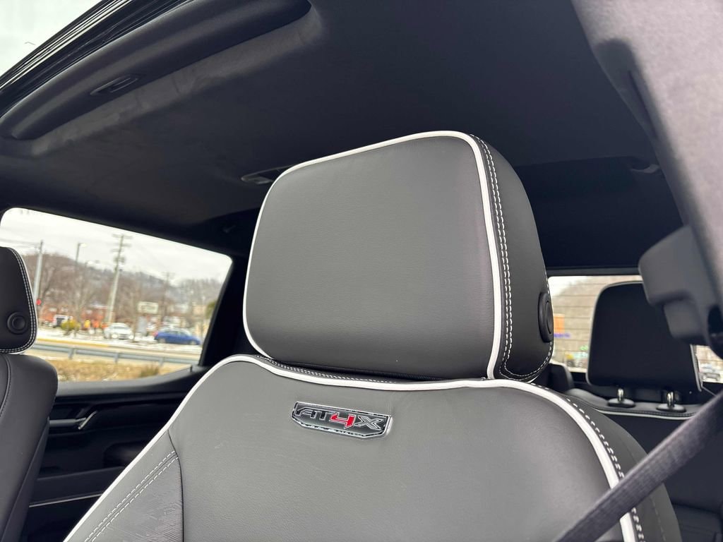 2026 GMC Sierra 1500 AT4X - Photo 49