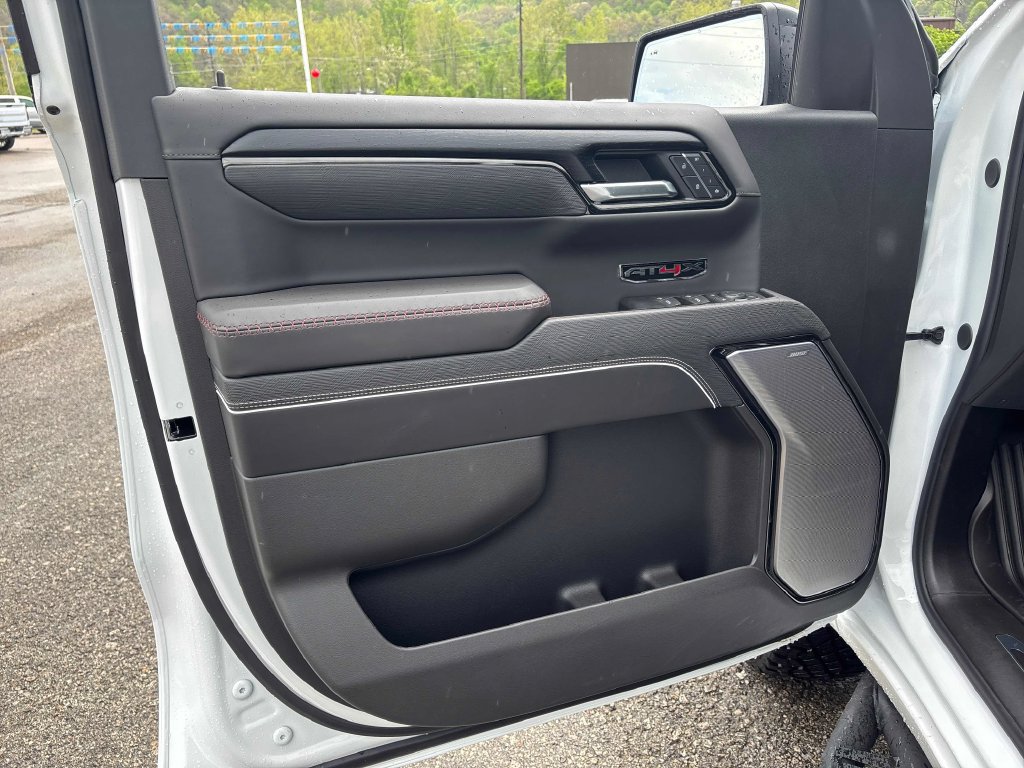 2026 GMC Sierra 1500 AT4X - Photo 7