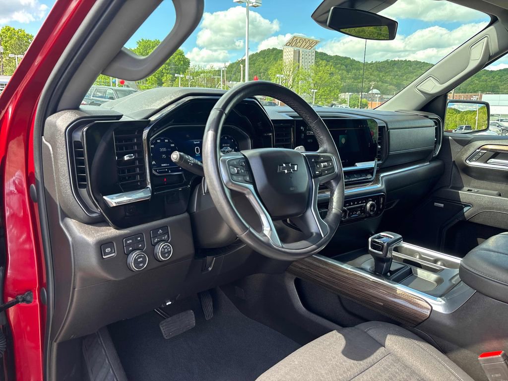 2023 Chevrolet Silverado 1500 RST - Photo 13