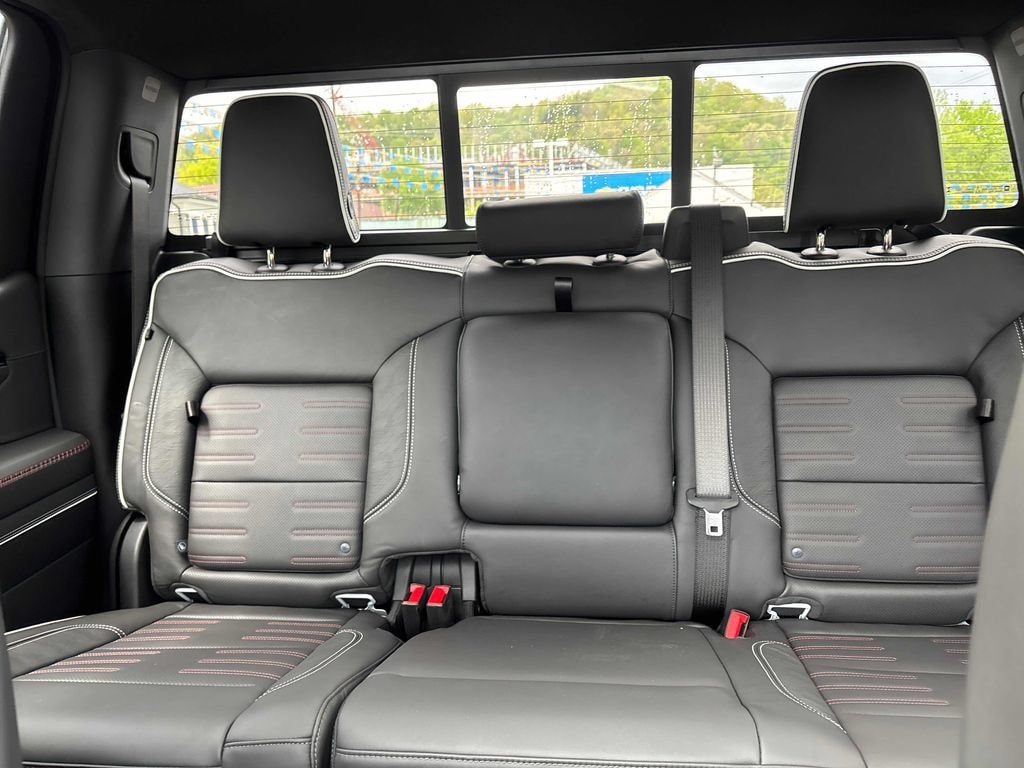 2026 GMC Sierra 1500 AT4X - Photo 22