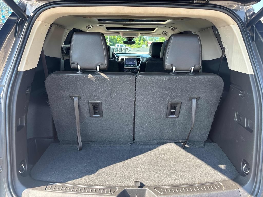 2020 GMC Acadia Denali - Photo 28
