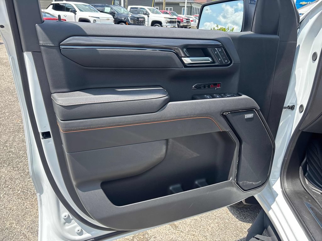 2026 GMC Sierra 1500 AT4 - Photo 9