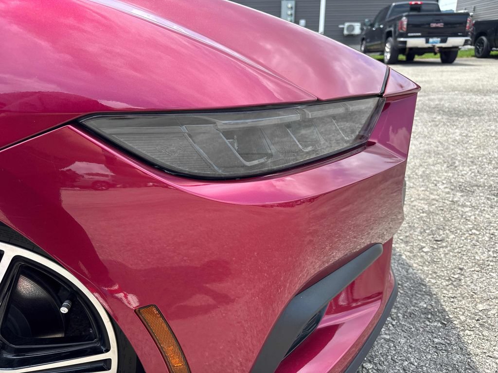 2025 Ford Mustang EcoBoost - Photo 20