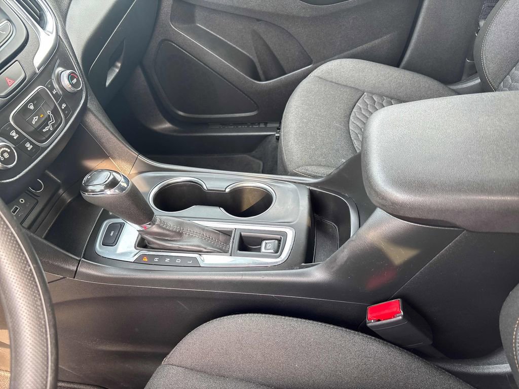 2020 Chevrolet Equinox LT - Photo 17