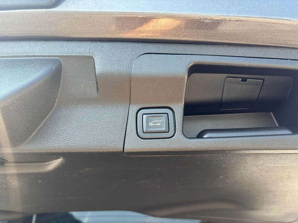 2020 GMC Acadia Denali - Photo 29