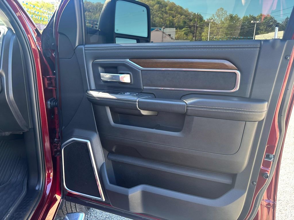 2024 RAM Ram 3500 Pickup Laramie - Photo 30