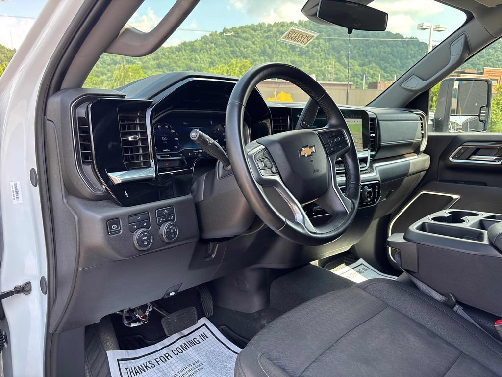 2025 Chevrolet Silverado 2500HD LT - Photo 11