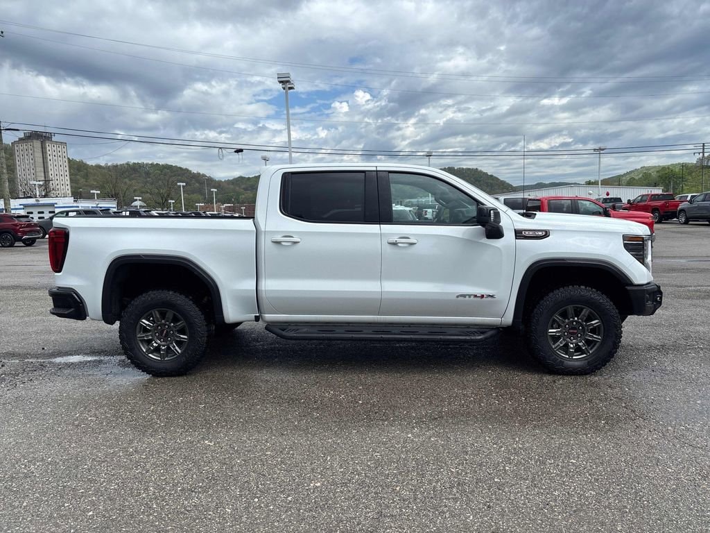 2026 GMC Sierra 1500 AT4X - Photo 6