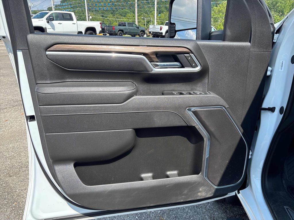 2025 Chevrolet Silverado 2500HD LT - Photo 9