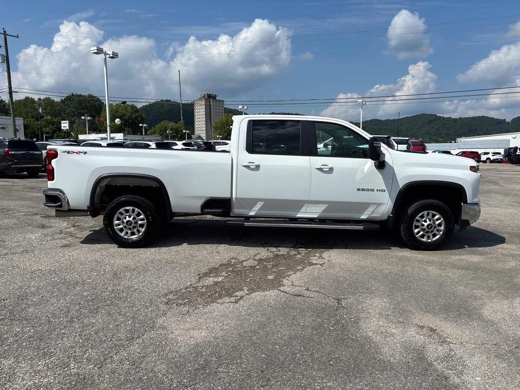 2025 Chevrolet Silverado 2500HD LT - Photo 6
