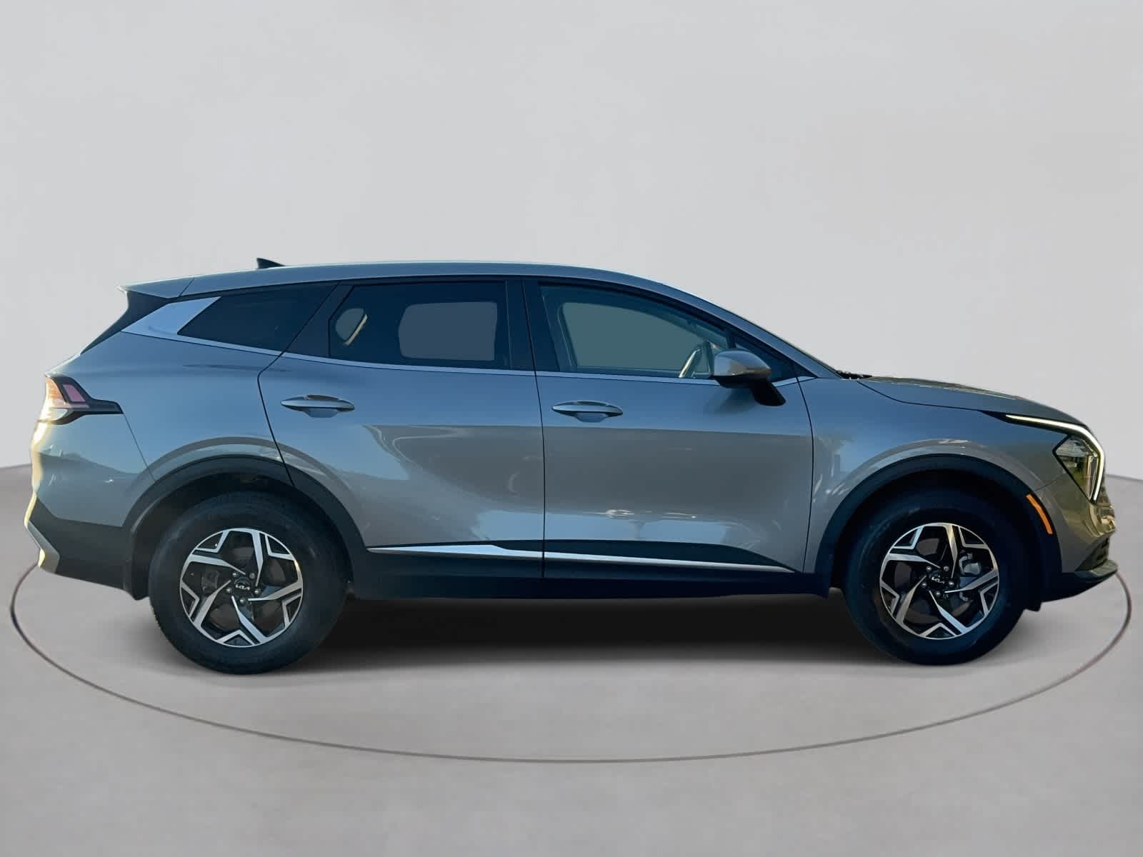 2023 Kia Sportage LX photo 2