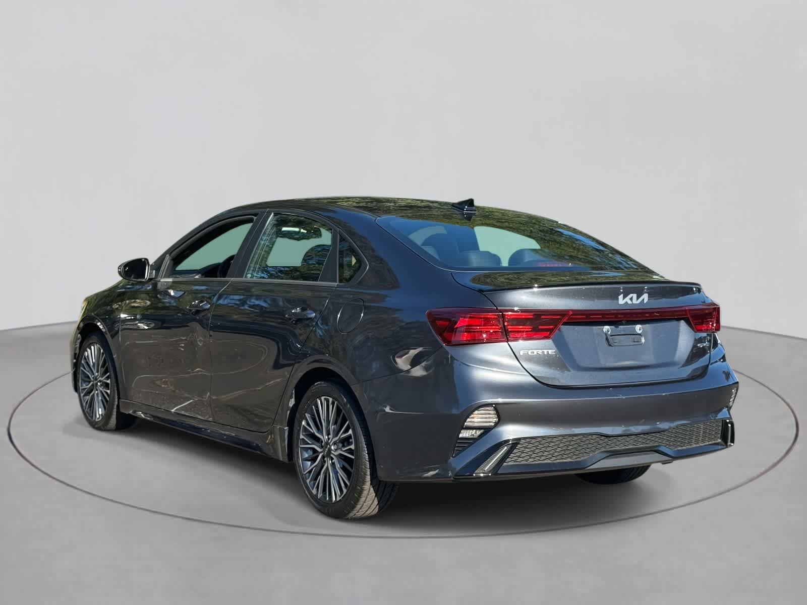 2023 Kia Forte GT-Line photo 4