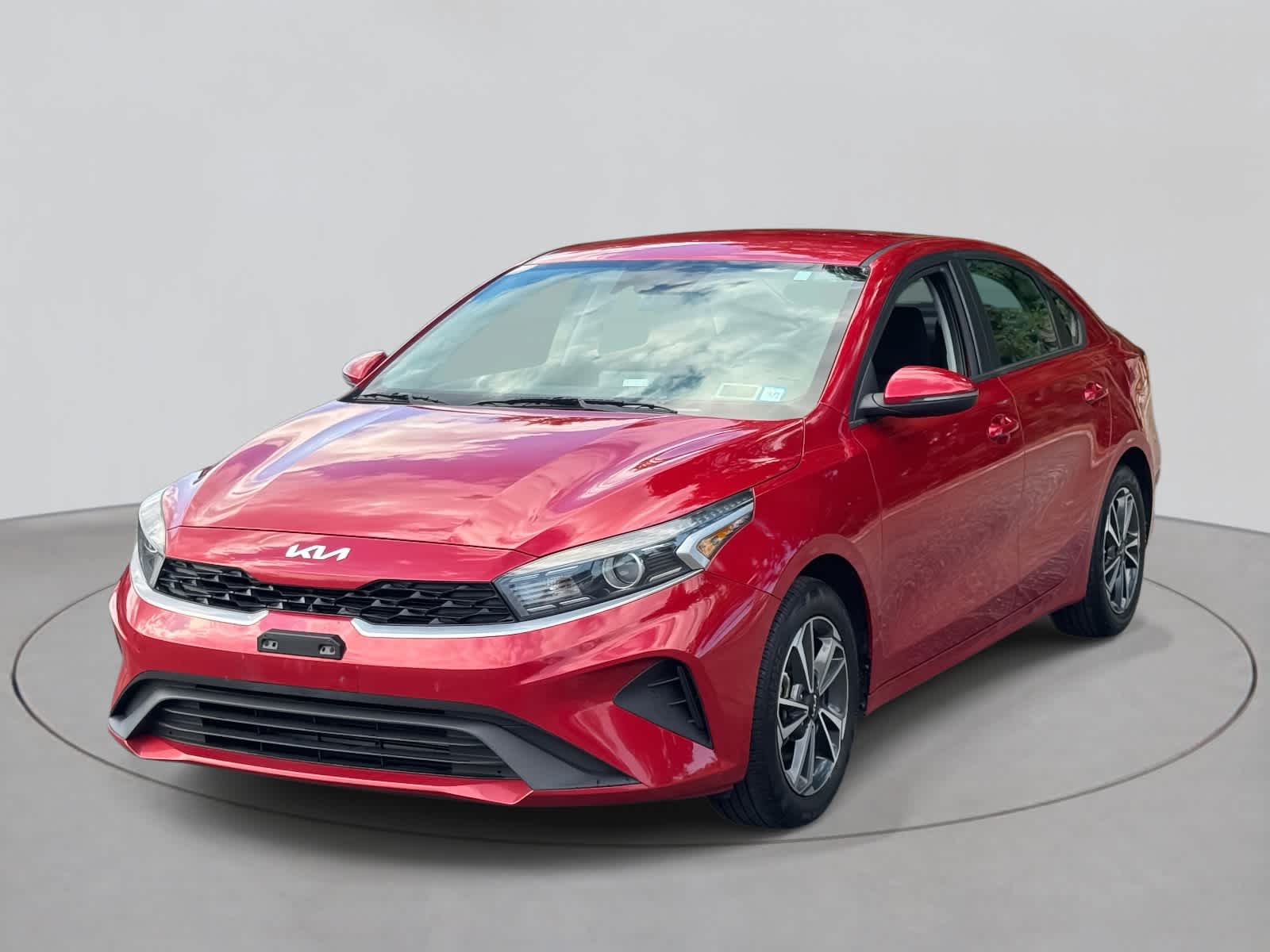 2023 Kia Forte LXS photo 2