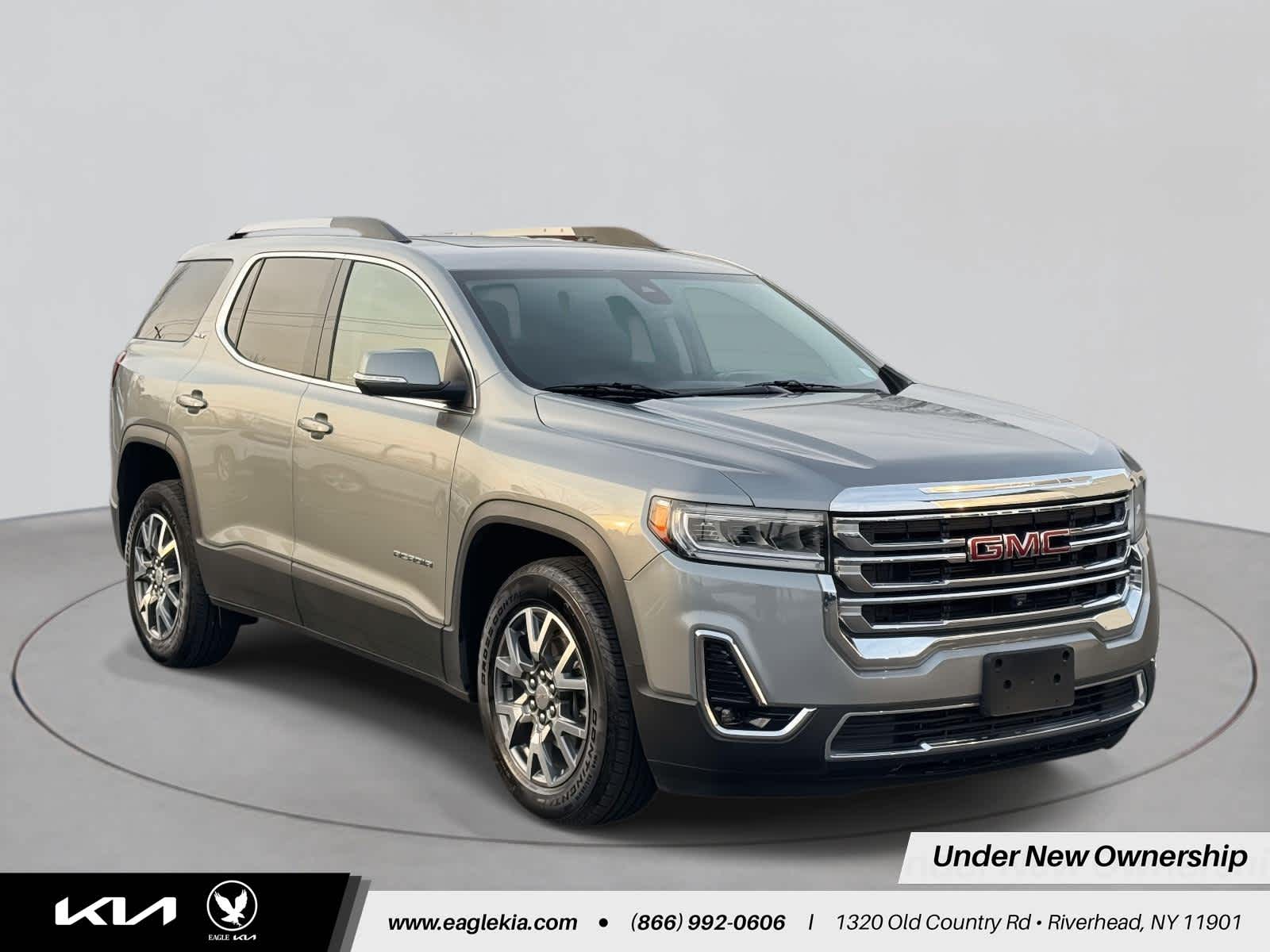 2023 GMC Acadia SLT's photo