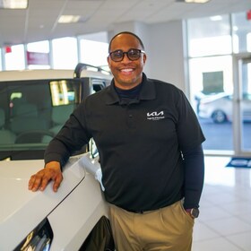 Staff member Lamelle Sands from ID_46ab34bab600