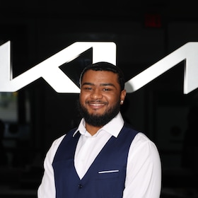 Staff member Jezayd "Jay" Hall from ID_46ab34bab600