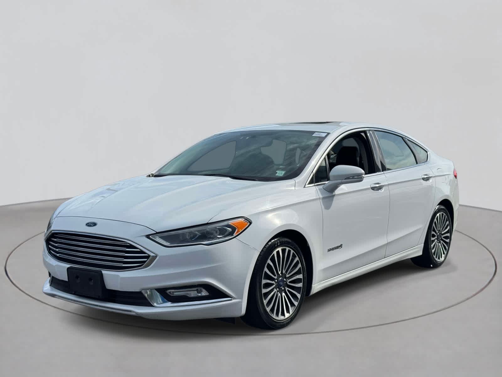Used 2018 Ford Fusion Hybrid Titanium with VIN 3FA6P0RU0JR206860 for sale in Riverhead, NY