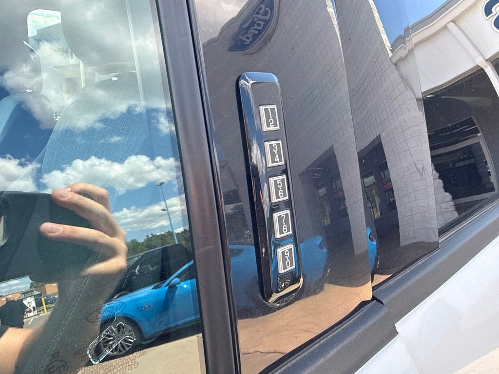2021 Ford F-150 XLT - Photo 15