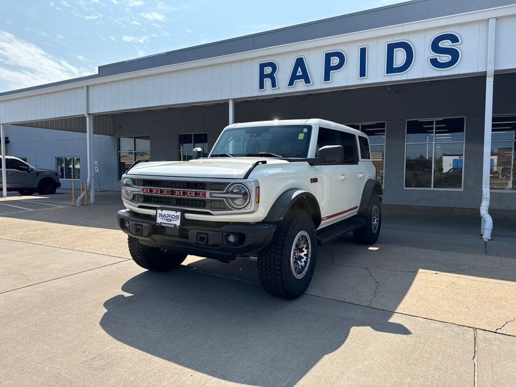 New 2026 Ford Bronco Outer Banks SUV