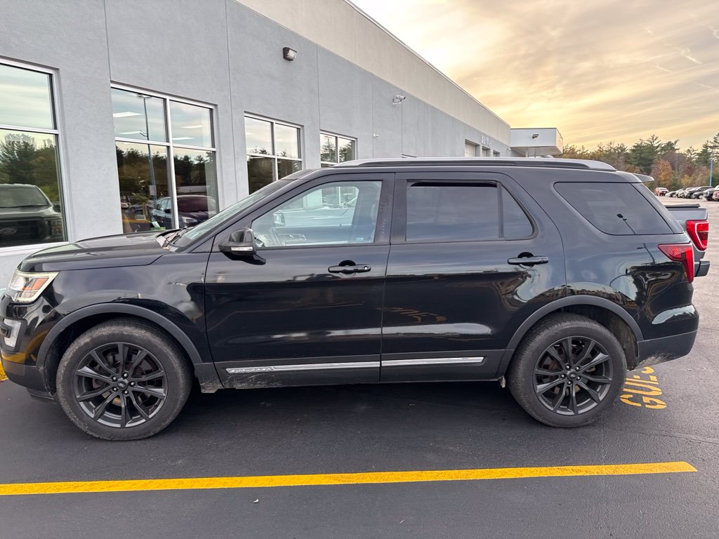 Used 2017 Ford Explorer XLT SUV