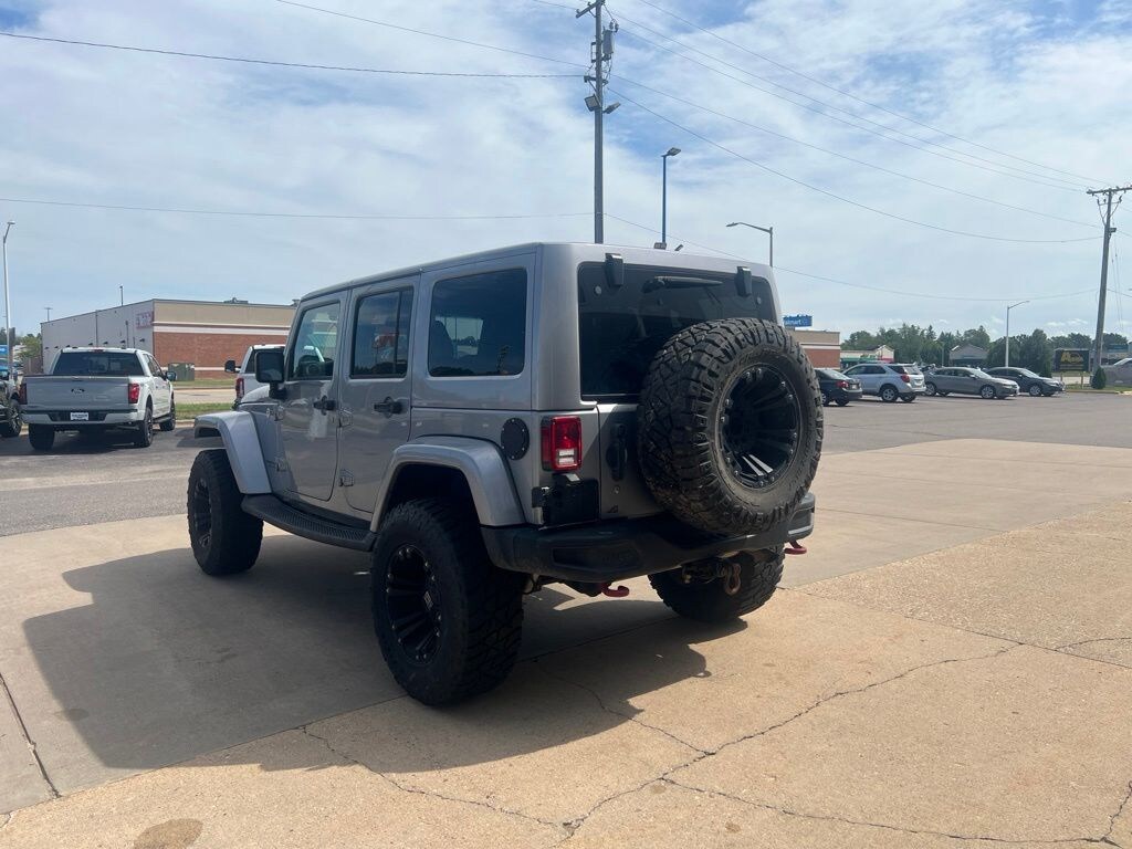 Used 2016 Jeep Wrangler Unlimited Rubicon SUV